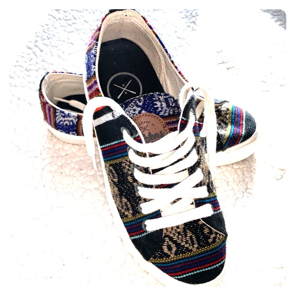 Inkkas Blackbird Low Tops